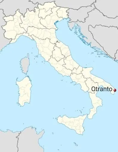 İtalya haritası; güneydoğu ucunda, topukta Otranto işaretli.
